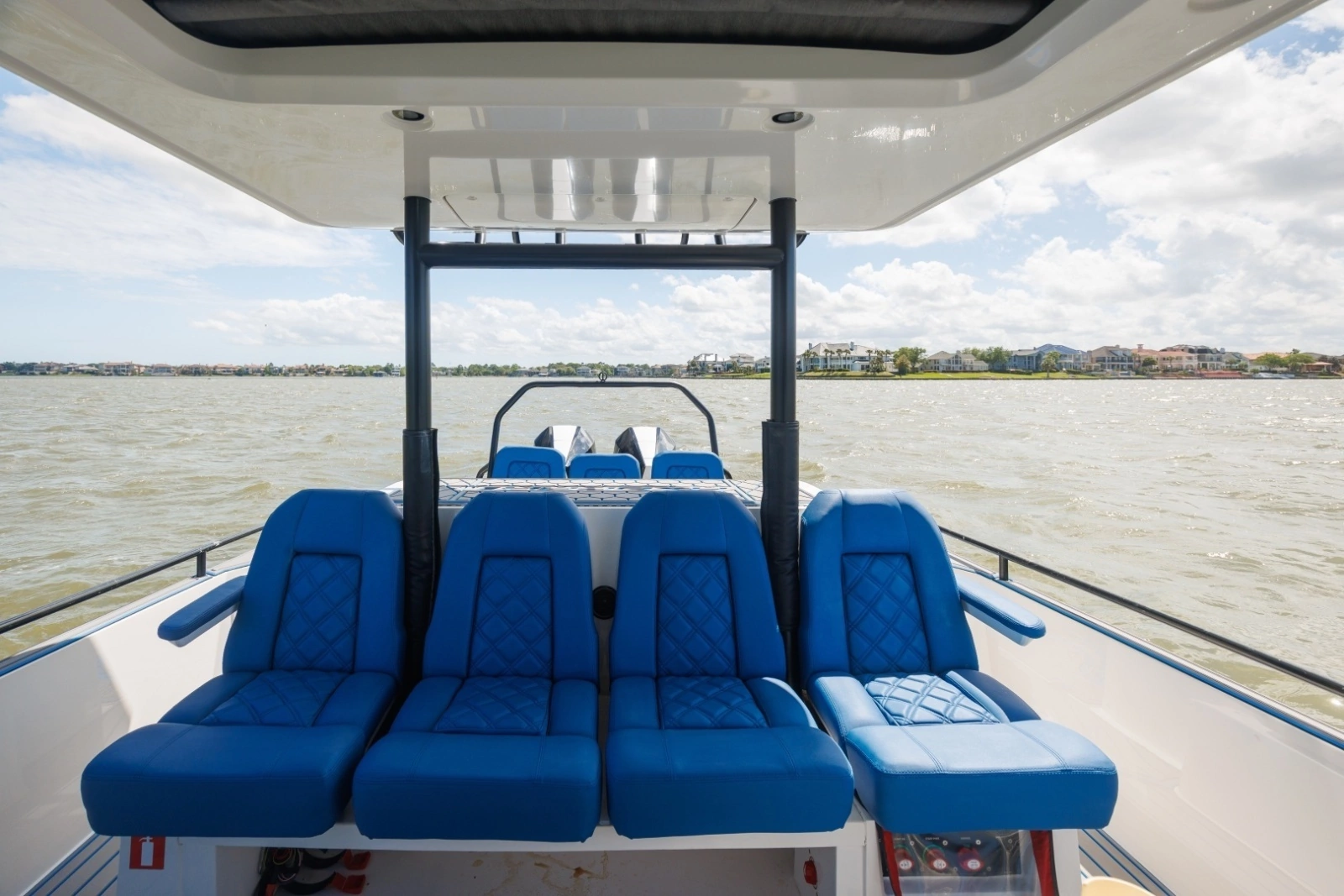 2019 Axopar 37 Sun Top