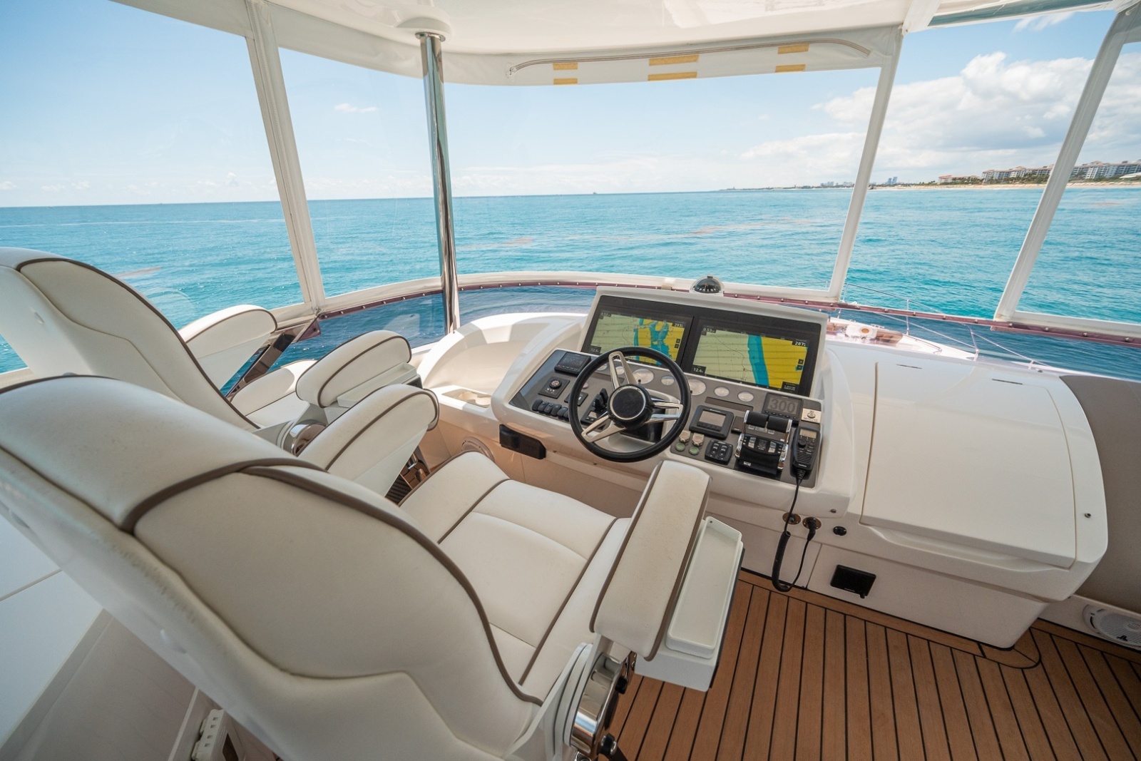 2017 Princess 68 Flybridge