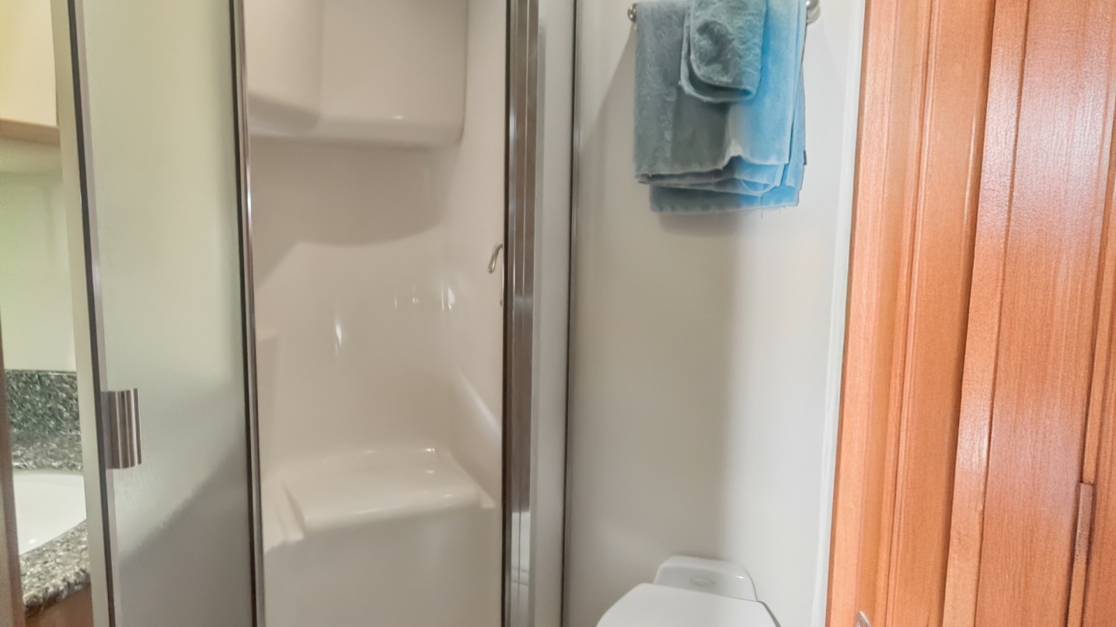 Guest Head with Shower