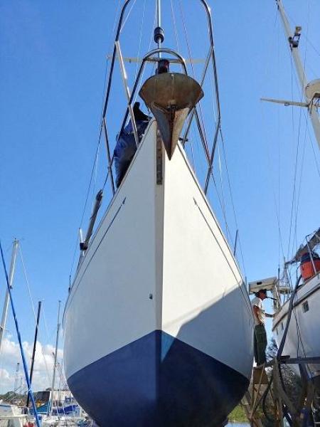 004 1989 Sabre Mark II Centerboard Hull.jpg