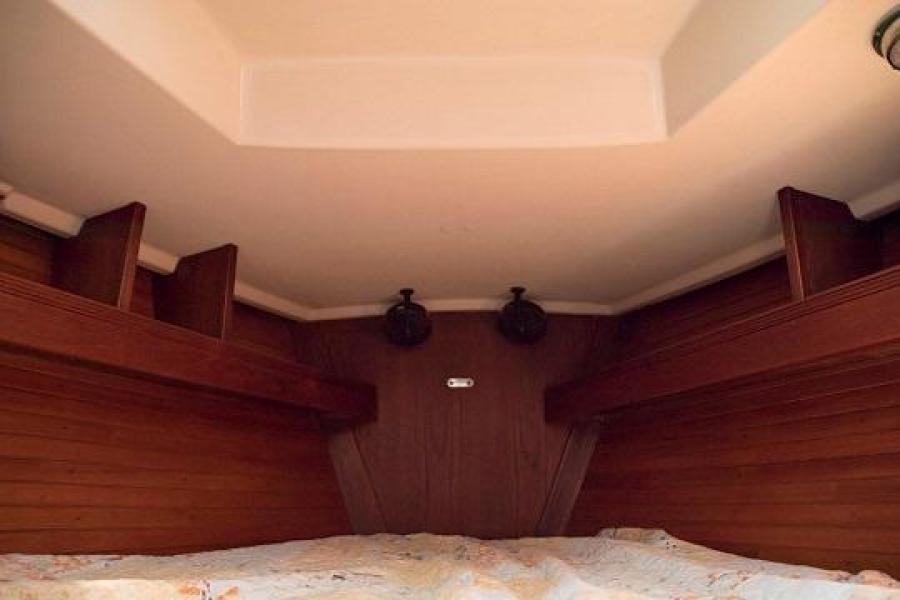 017 1989 Sabre Mark II Centerboard V-Berth.jpg