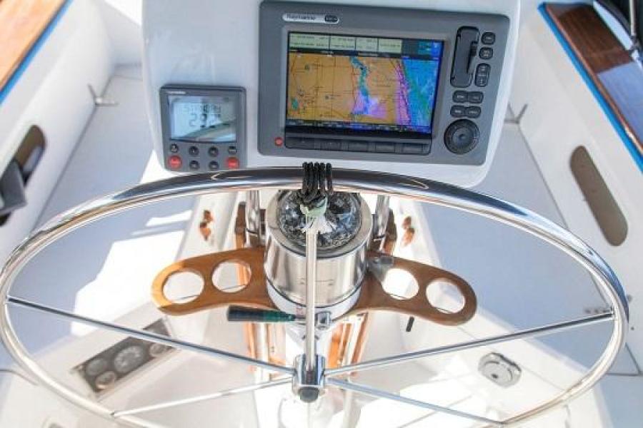 011 1989 Sabre Mark II Centerboard Helm &amp; Electronics.jpg