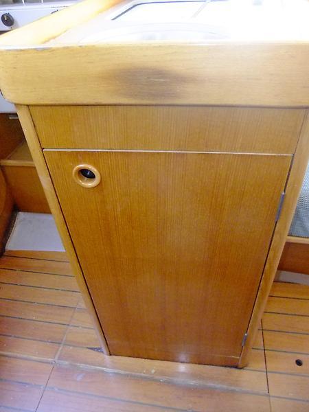 Beneteau 285 - Galley Storage.jpg