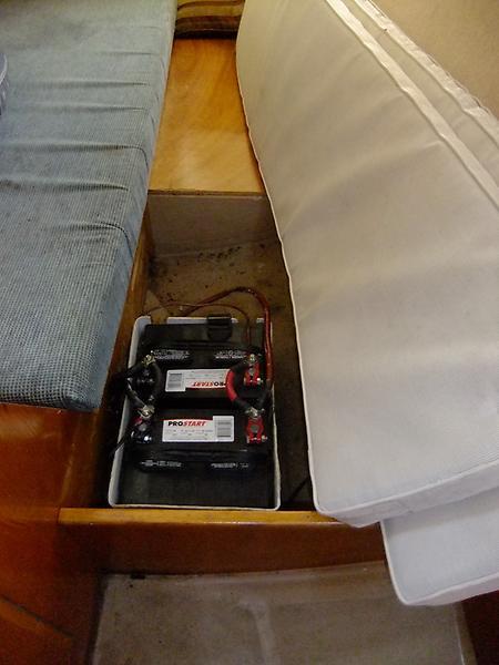 Beneteau 285 - Aft Berth Under Storage - House &amp; Starter Batteries.jpg
