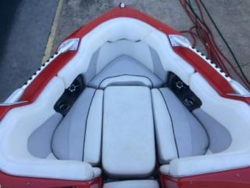 2013 Supra 21V Bow 2.jpg