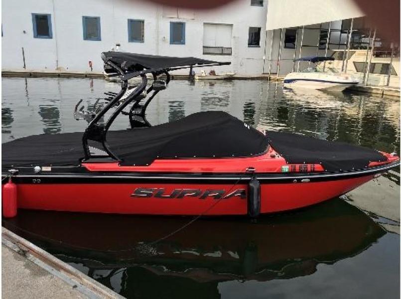 201 Supra 21v Starboard profile in Water.jpg