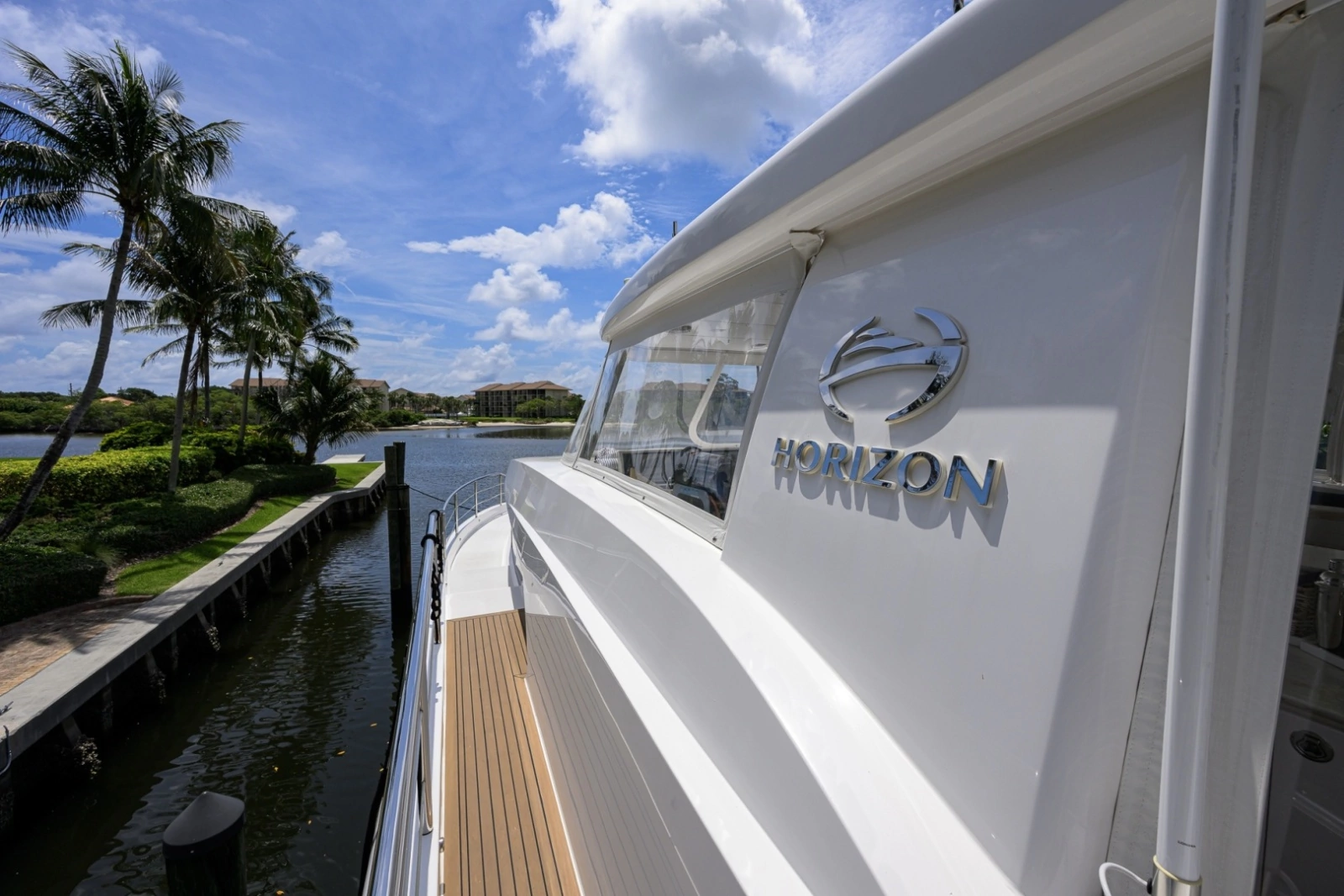 Horizon 85 - Midnight Moon -
