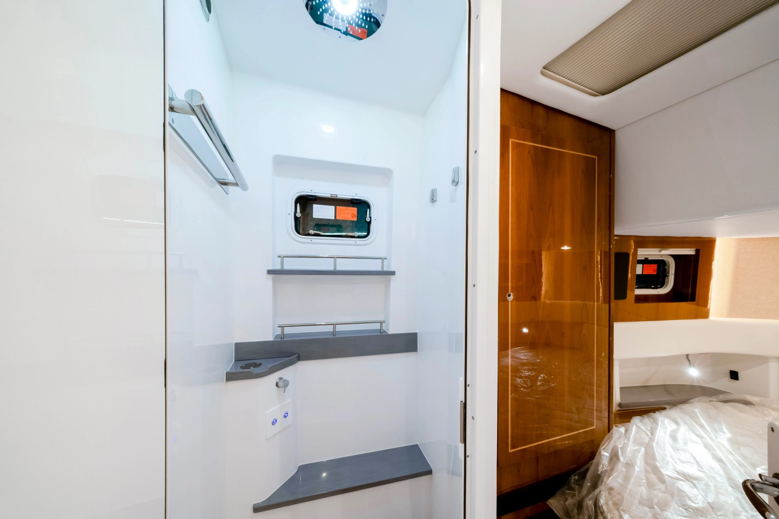 56ft HCB Yacht For Sale