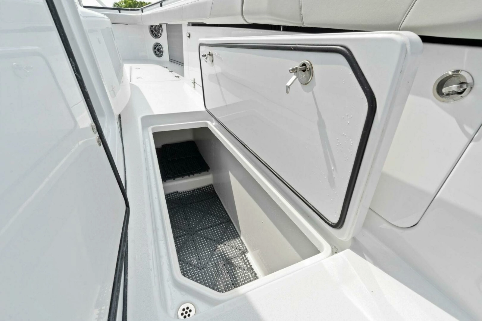 2022 Barker Boatworks 40 HPC 