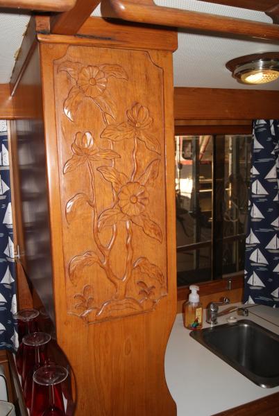 205 Dividing Wall Salon to Galley.JPG