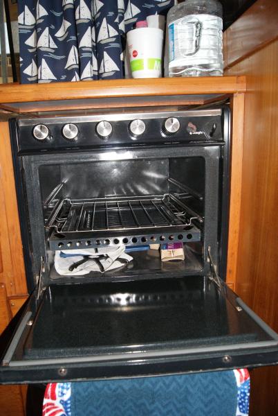 207 Oven.JPG