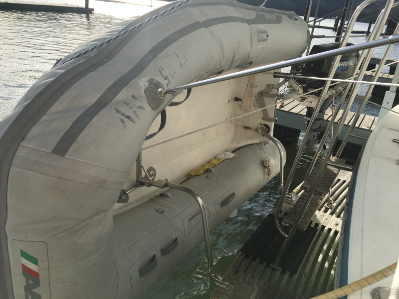 Midas Touch 1986 Marine Trader 38 Double Cabin Exterior Dinghy.JPG