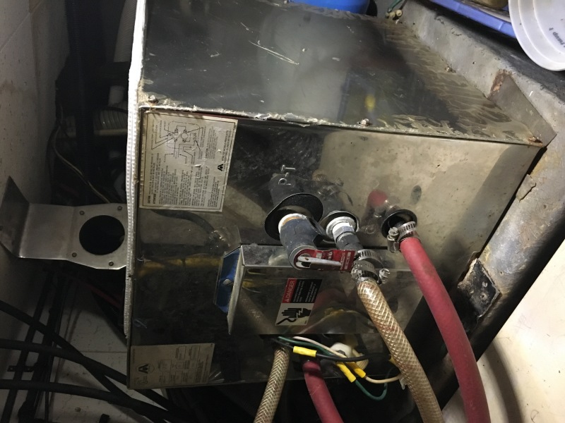Midas Touch 1986 Marine Trader 38 Double Cabin Engine Room Water Heater.JPG