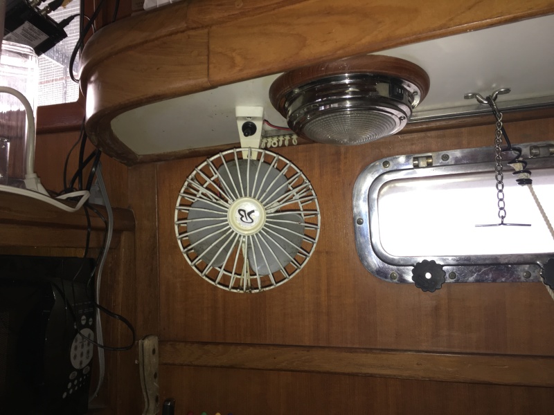 Midas Touch 1986 Marine Trader 38 Double Cabin Interior Galley Fan and lighting.JPG