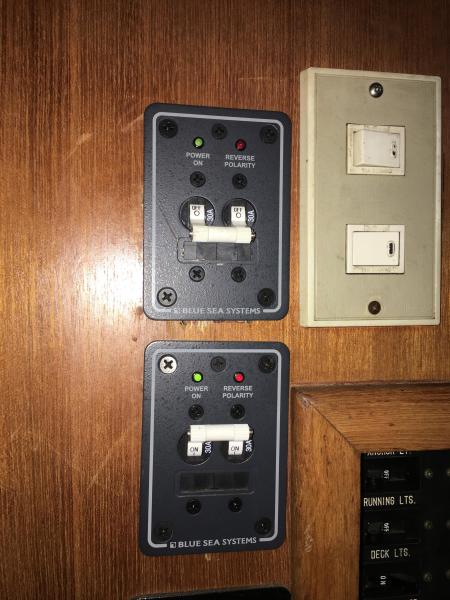 Midas Touch 1986 Marine Trader 38 Double Cabin Interior Electrical Panel 5.JPG