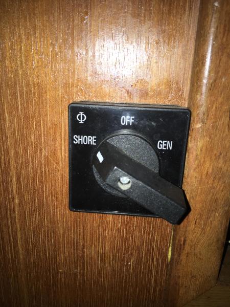 Midas Touch 1986 Marine Trader 38 Double Cabin Interior Electrical Panel 3.JPG