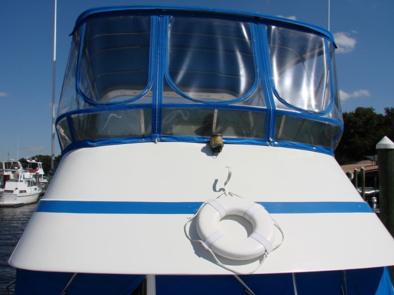 04 38' Marine Trader flybridge canvas.JPG