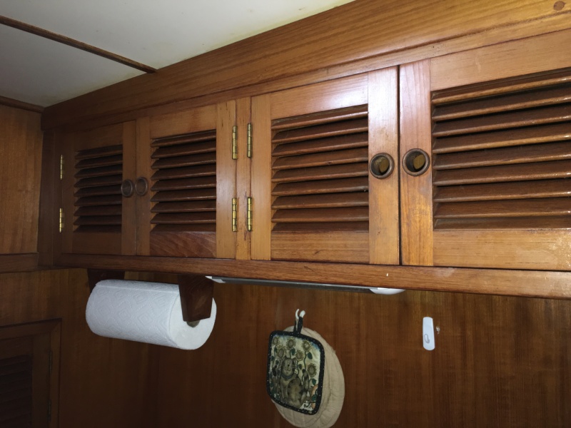Midas Touch 1986 Marine Trader 38 Double Cabin Interior Galley Storage 1.JPG