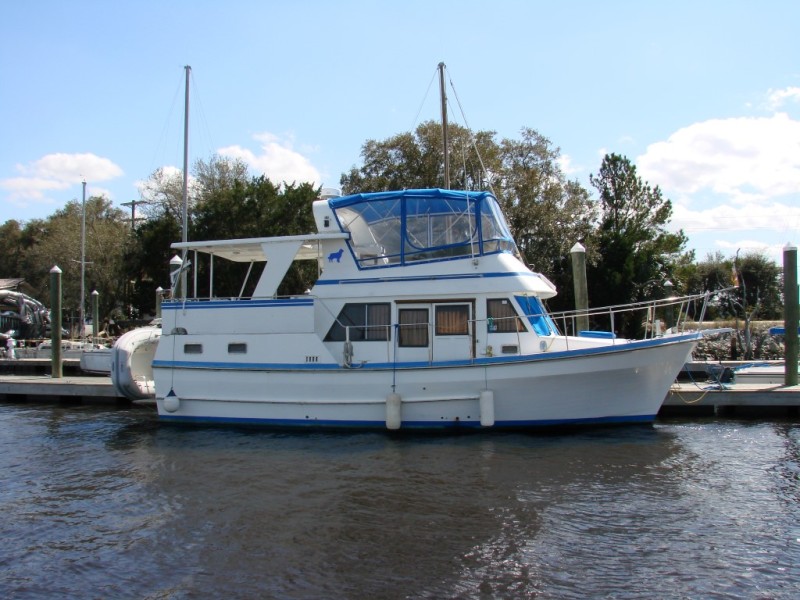 00 38' Marine Trader starboard.JPG