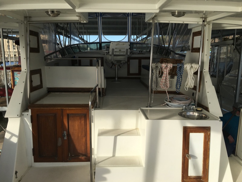 Midas Touch 1986 Marine Trader 38 Double Cabin Exterior Aft deck to Flybridge.JPG