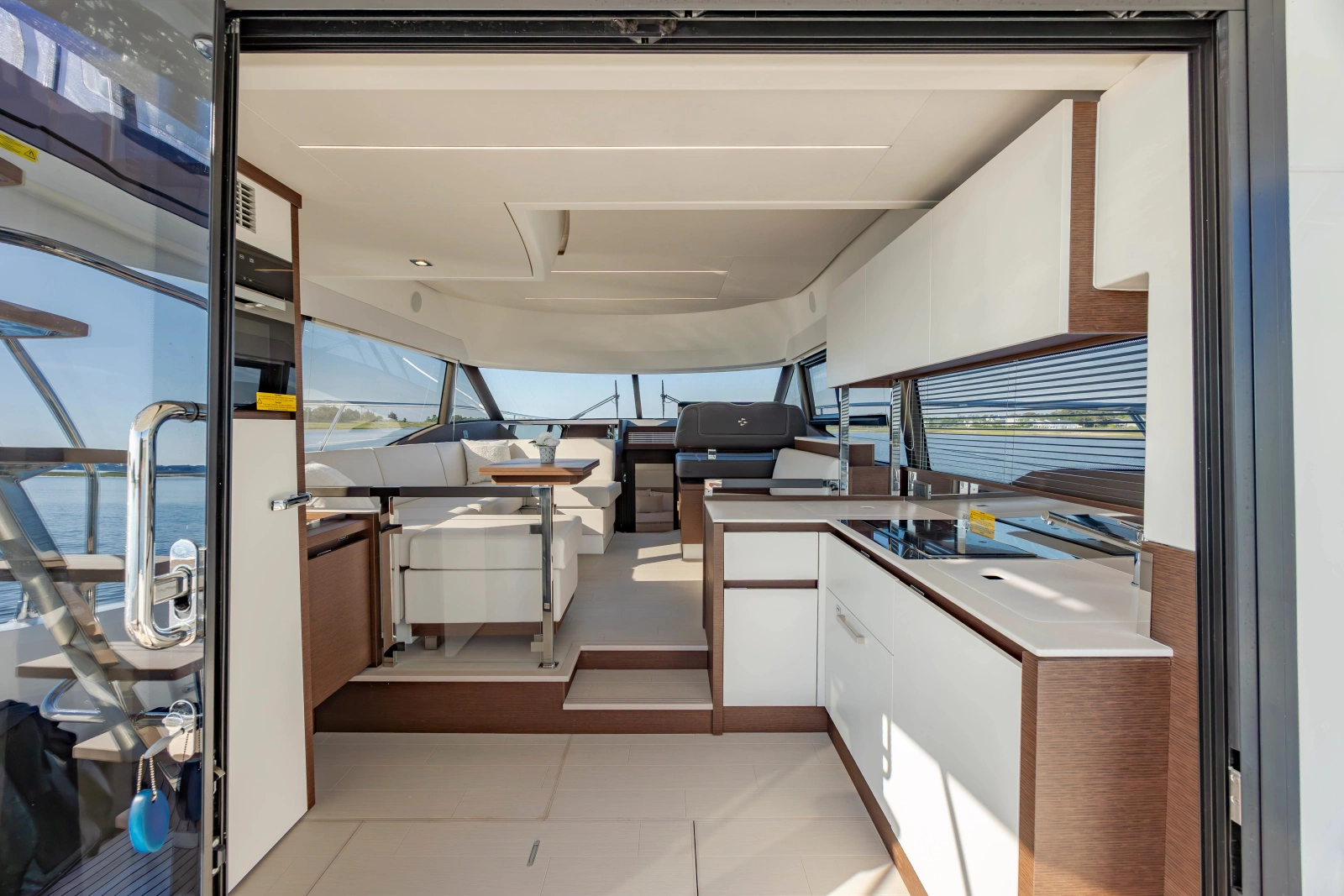 2024 Prestige 460