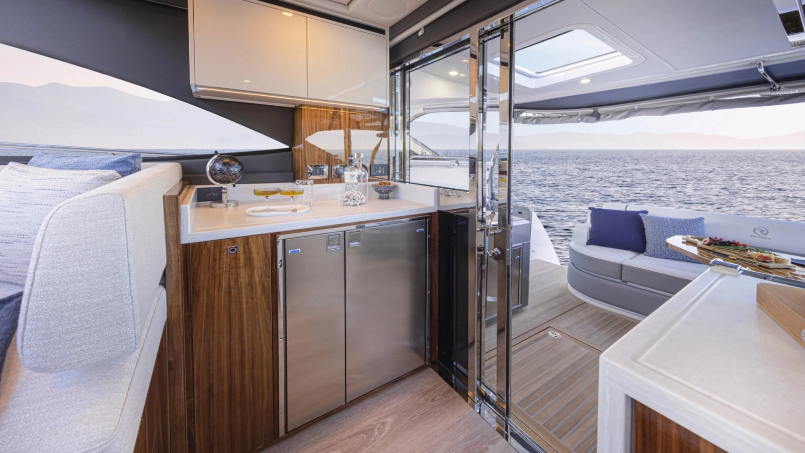 4600 Sport Yacht 46ft Riviera Yacht For Sale