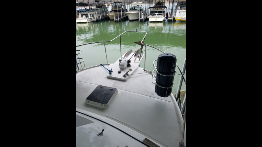 1988 Krogen 36 8 Foredeck.PNG