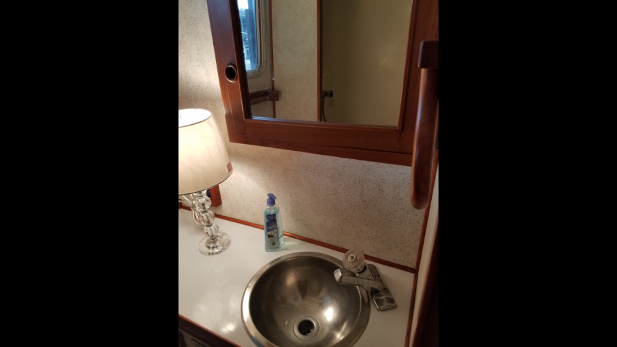 1988 Krogen 36 17 Head vanity sink.PNG