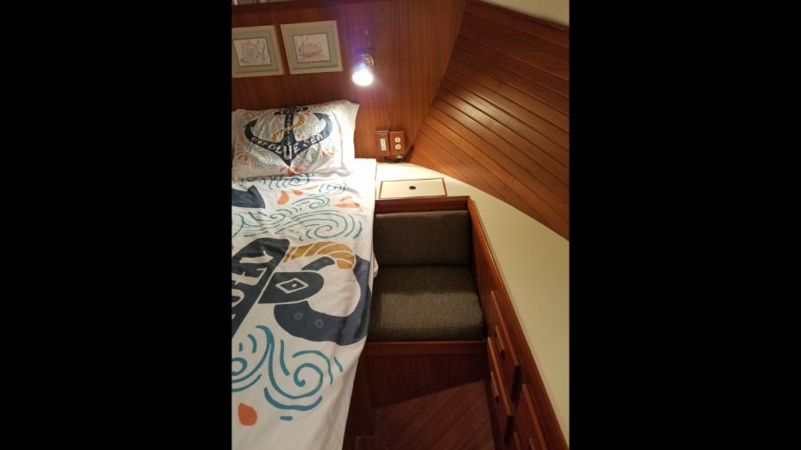 1988 Krogen 36 20 Stateroom seating and counter.PNG
