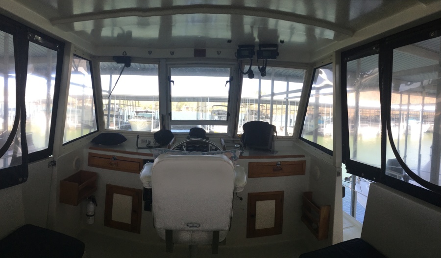 1988 Krogen 36 5 Pilothouse Helm.JPG