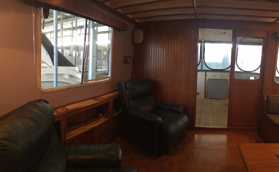 1988 Krogen 36 13 Interior Salon Starboard View.JPG