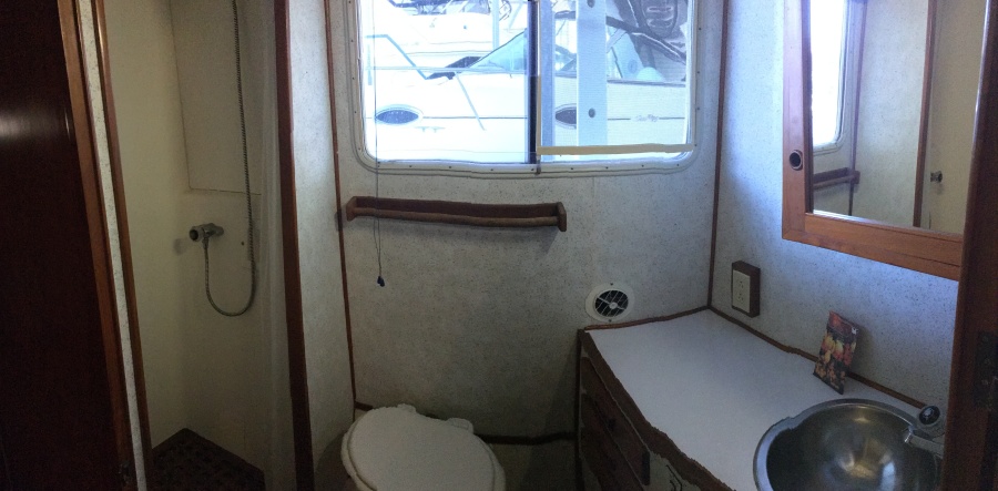 1988 Krogen 36 18 Interior Head.JPG