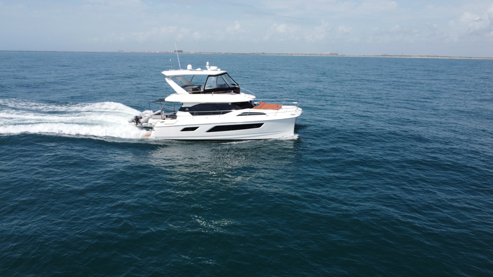 Aquila 44 CAT Cruising Profile