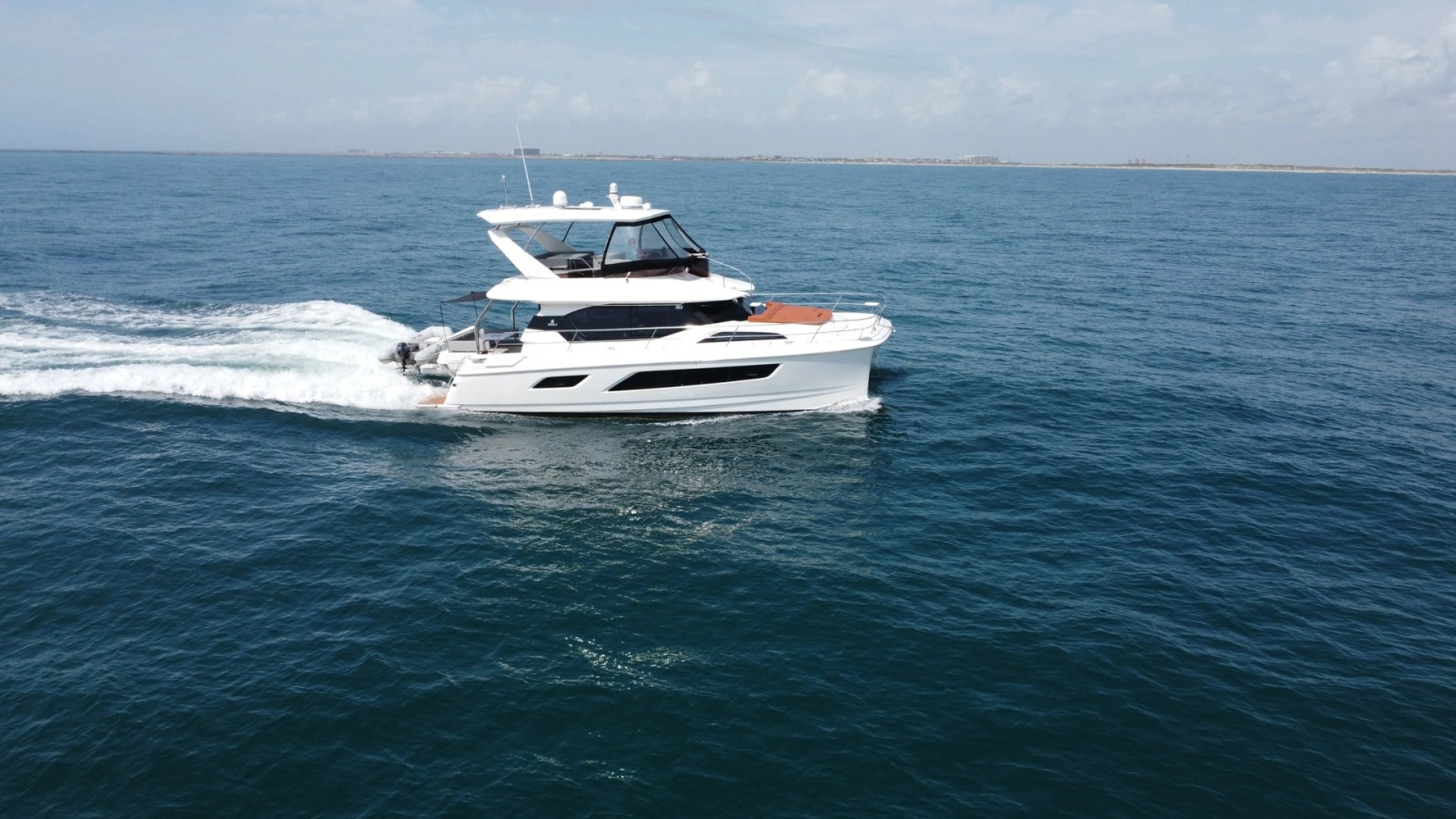Aquila 44 CAT Cruising Profile