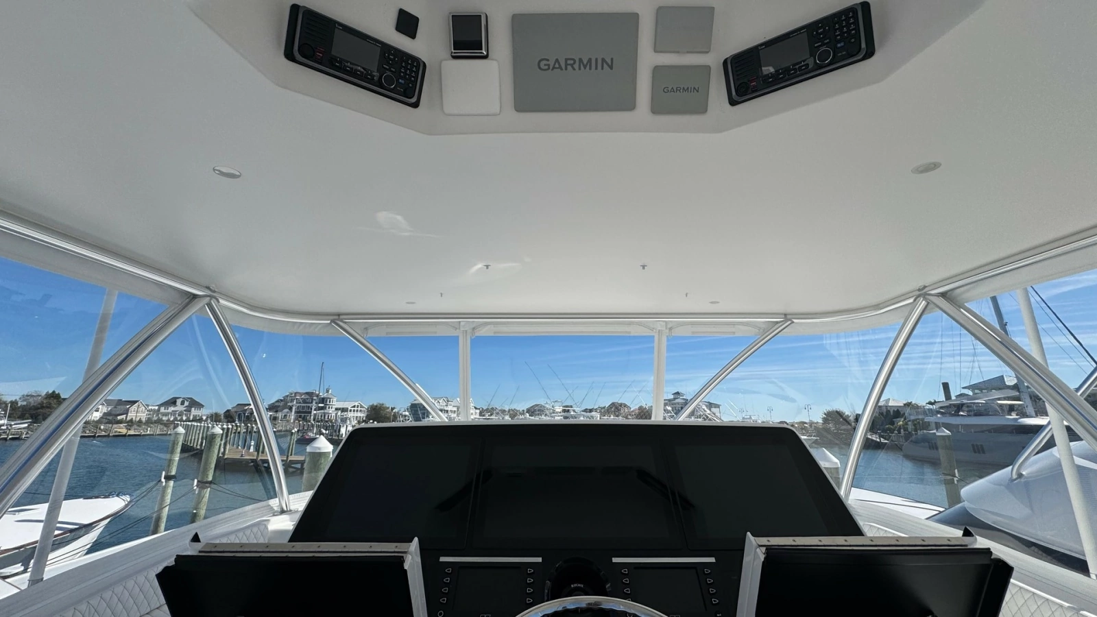 2024 Viking 64 Convertible 'Southern Grace'