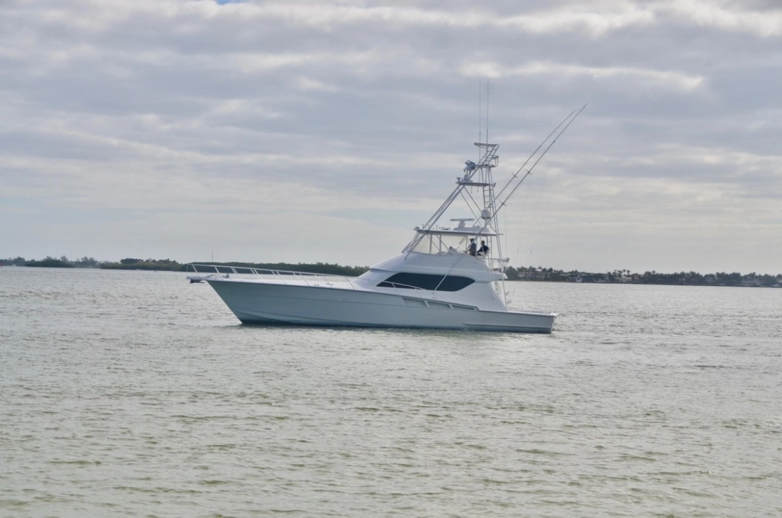 Hatteras SF Down Time - Exterior