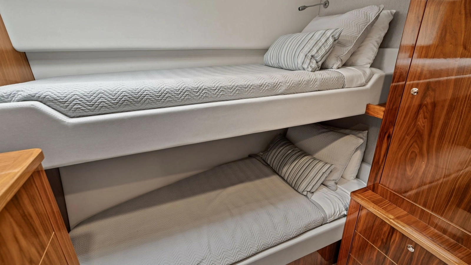 Guest Cabin with Bunk Beds