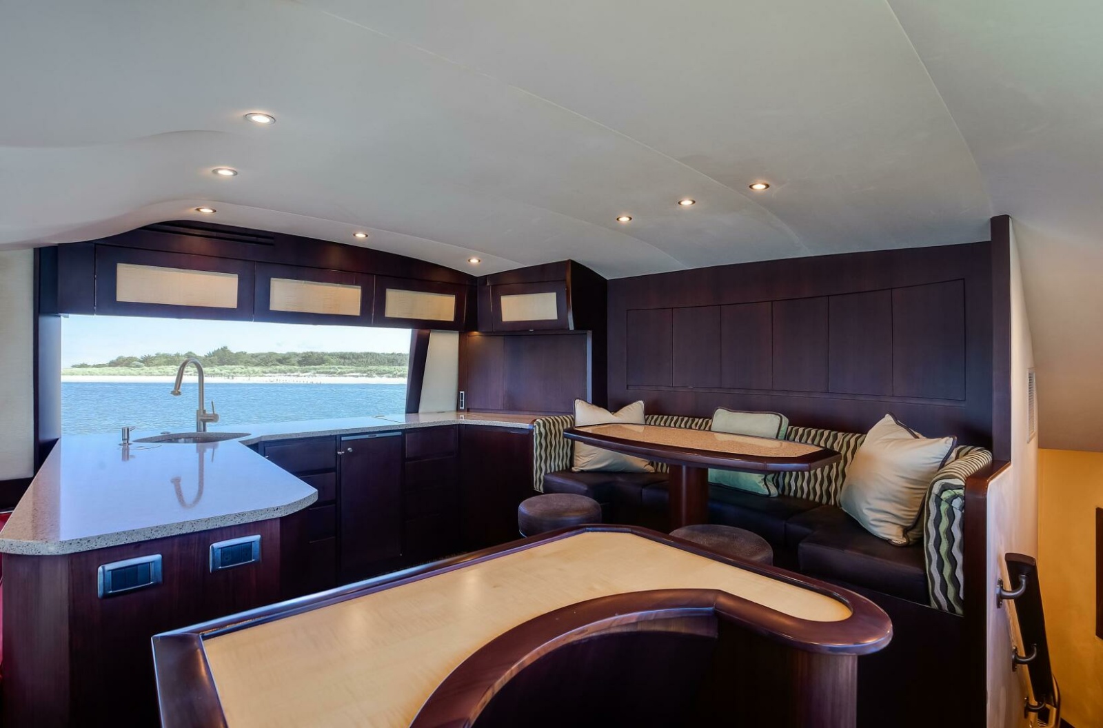 Ocean Yachts 64 - Love Boat -  Seating