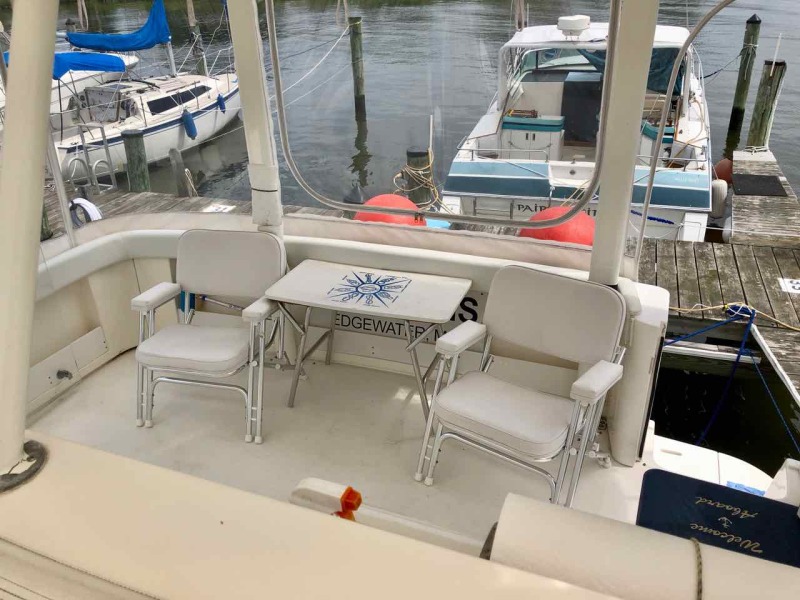 2003 Cruisers Yachts 3750