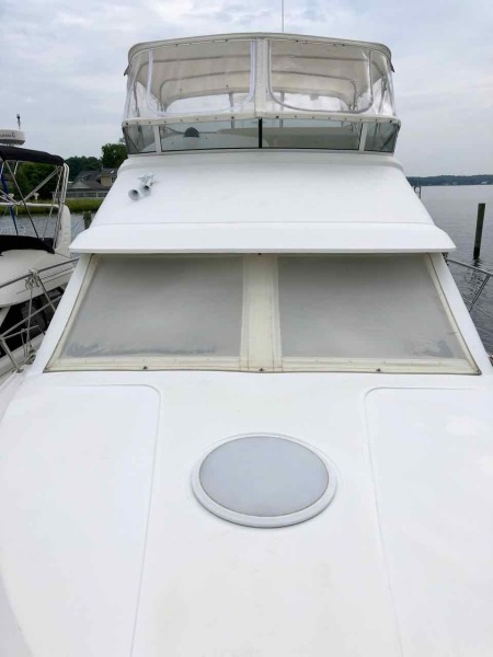 2003 Cruisers Yachts 3750