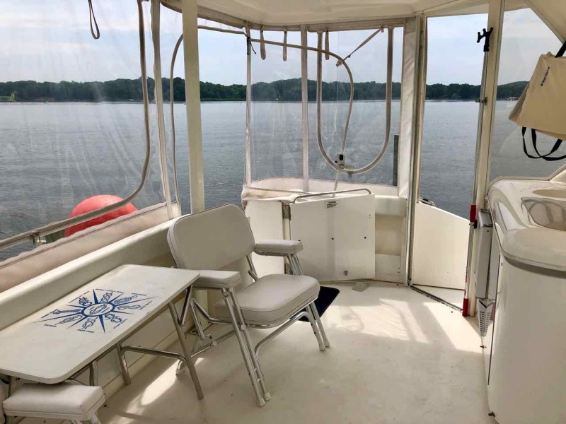 2003 Cruisers Yachts 3750