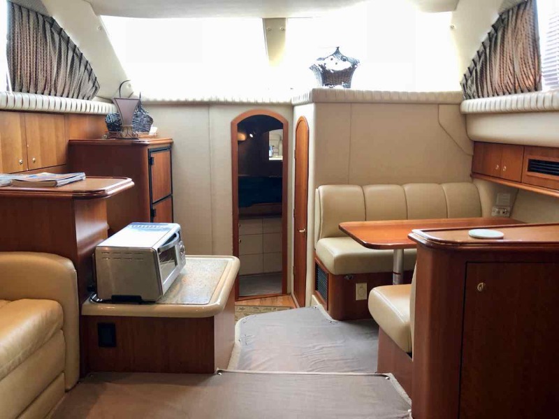 2003 Cruisers Yachts 3750