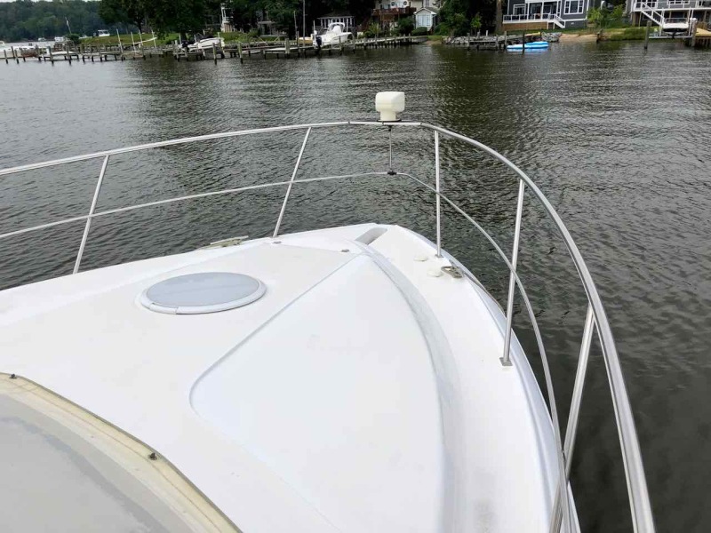 2003 Cruisers Yachts 3750