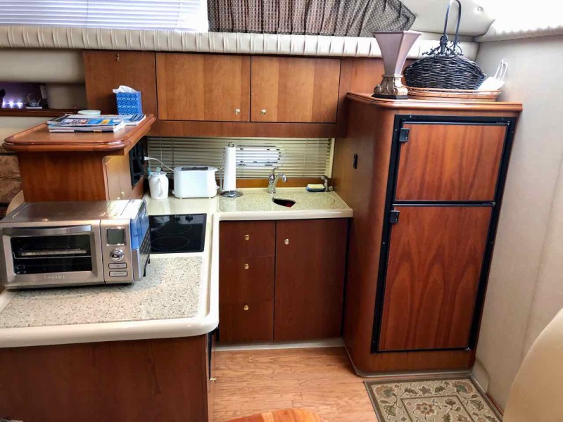 2003 Cruisers Yachts 3750