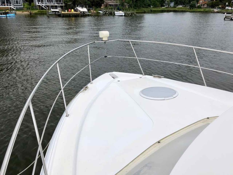 2003 Cruisers Yachts 3750