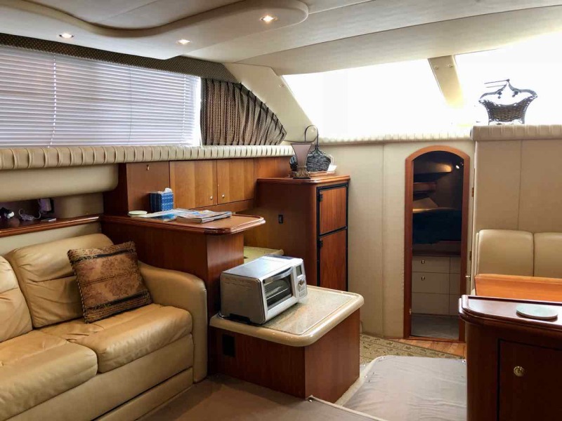 2003 Cruisers Yachts 3750
