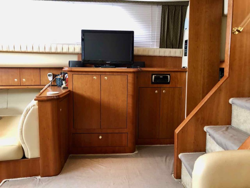 2003 Cruisers Yachts 3750