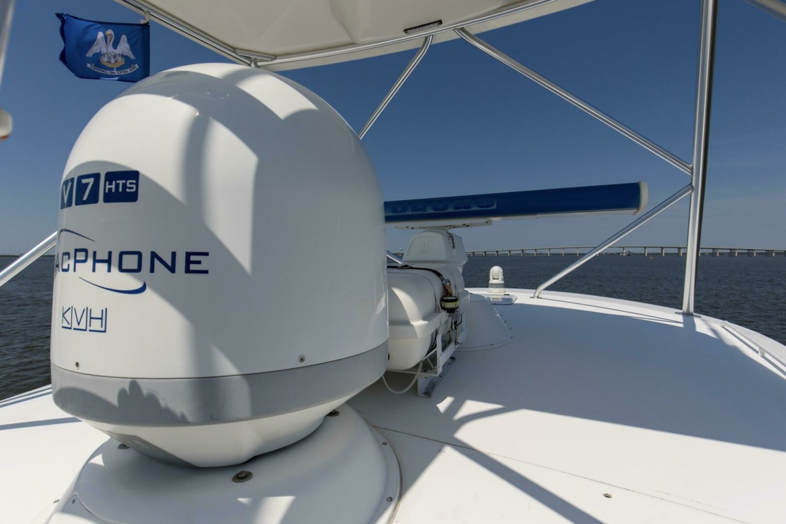 64' 2007 Viking 64 Enclosed Bridge