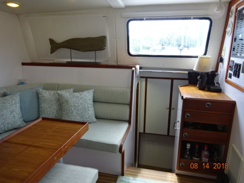 2002 Endeavour Trawler Cat