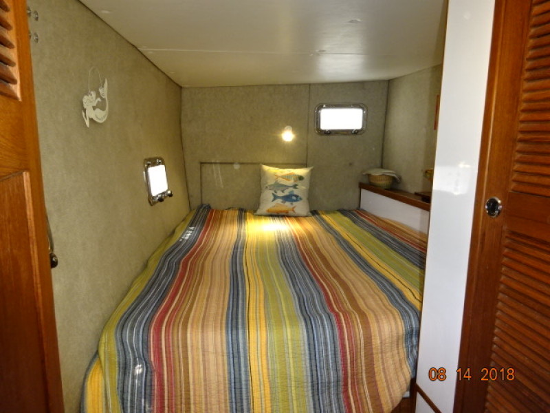 2002 Endeavour Trawler Cat